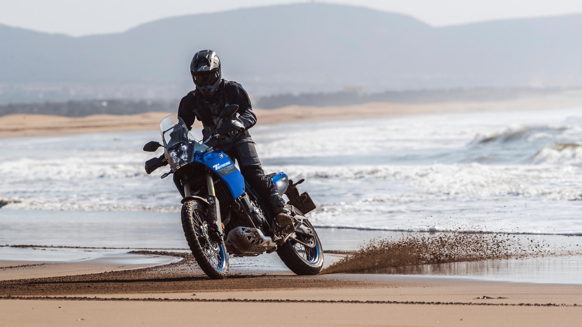 2023-yamaha-xtz700-eu-icon_blue-action-005-03